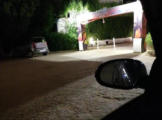 قريه نزهه بيتش