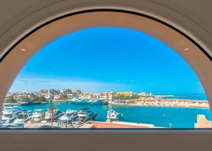 Lovely Sea View 2Br In 
