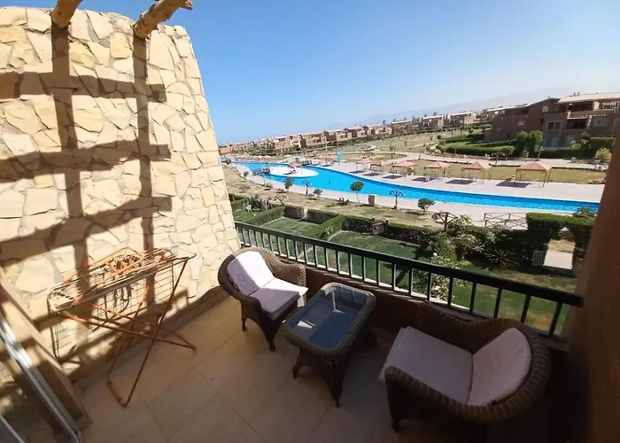 Chalet Marina Wadi Degla Families Only Pool View 2Nd Floor With Roof 6 Adults