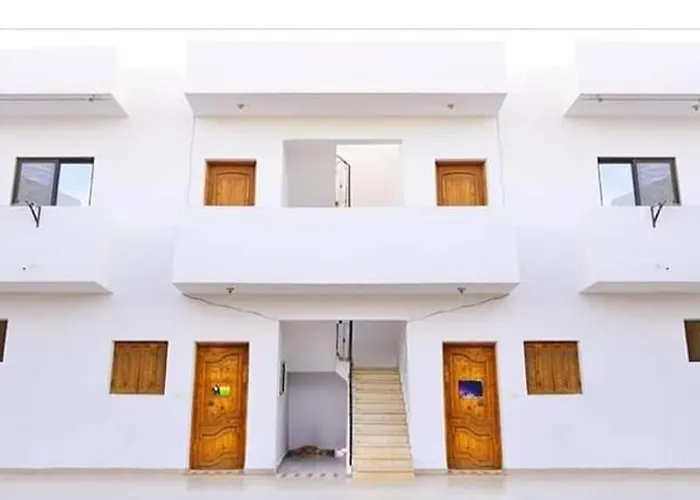 A5Ena House