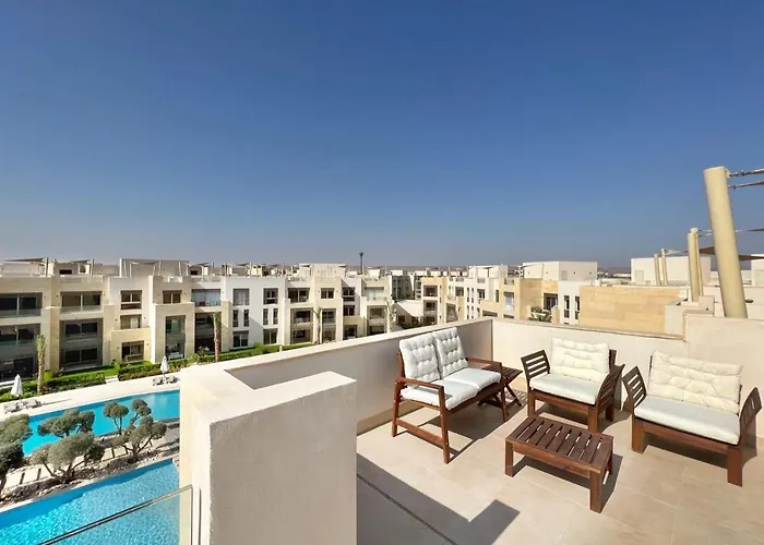 Dazzling 2 Bdr W Rooftop Mangroovy Free Pool & Beach Access