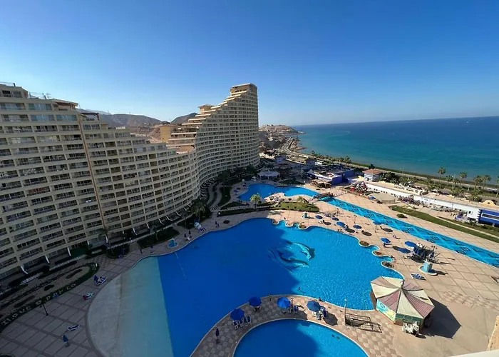 Penthouse 5 Bedrooms At Porto Sokna Pyramids Family Only