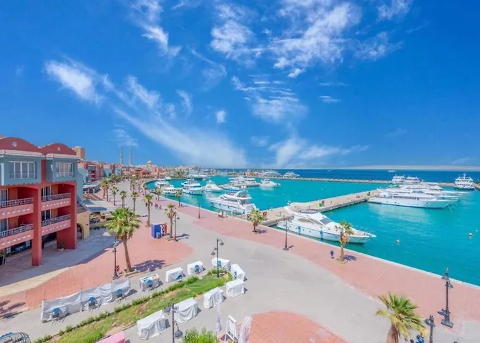 Hurghada Marina Apartment Sea View