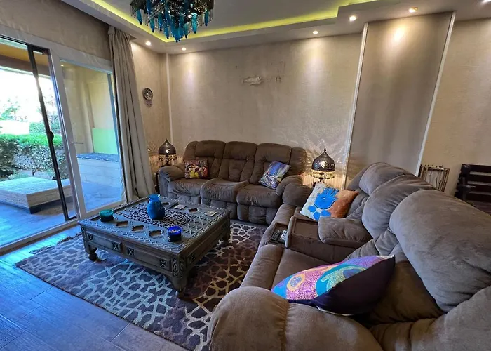 Chalet In Mountain View Sokhna 1 Luxurious With Garden 3 Bedrooms With Ac, 2 Bathrooms, Heated Pool, Families Only