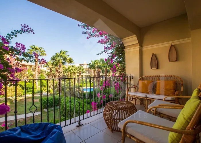 Ladybird - Veranda Beach House