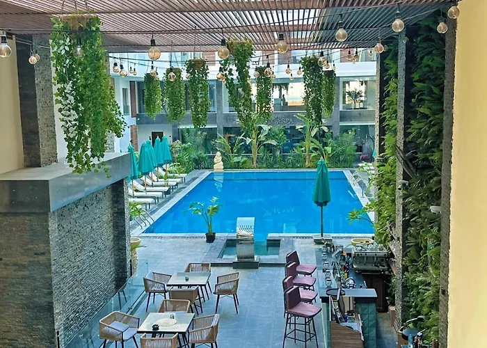 Imperial Resort Apt Sleeps 3 - Pool Parking Wifi
