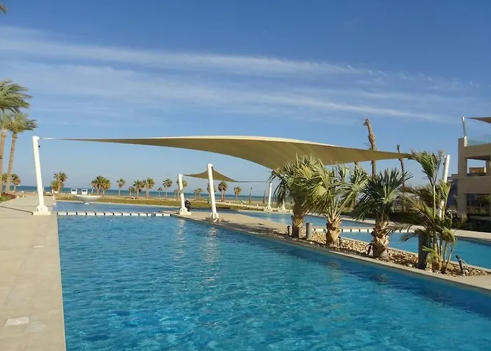 Mangroovy - Divine 1Br Hotel View