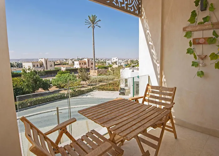 Ollystays Mangroovy 1Br, Walk To Beach & Pool Free Access