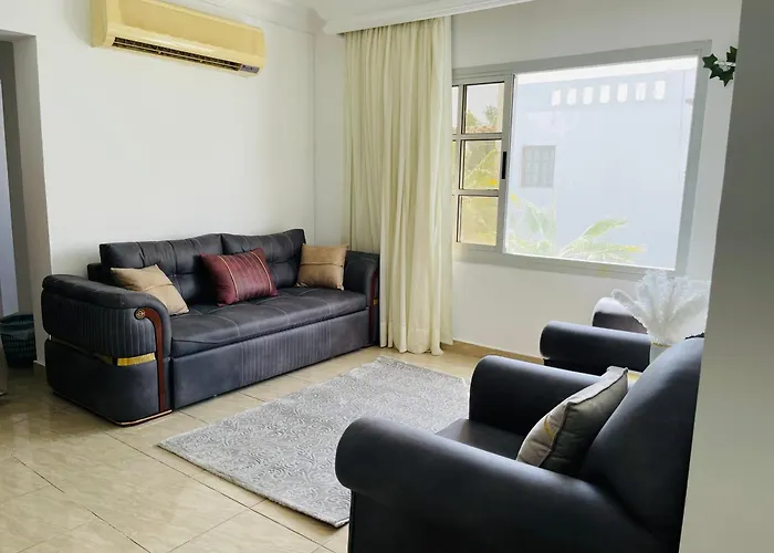 Cozy Stylish Apartment With Swimming Pool