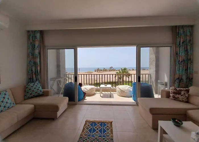 Relaxing Open Seaview Apartment