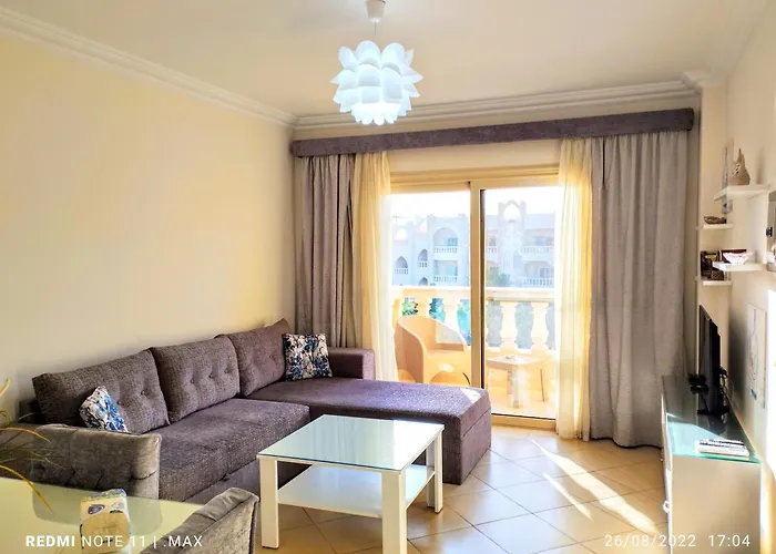 One- bedroom apartment S3 in Vip Zone Sunny Lakes