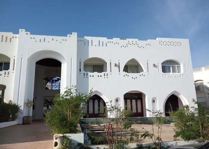 Deep Ashri Apartment & Dive Club
