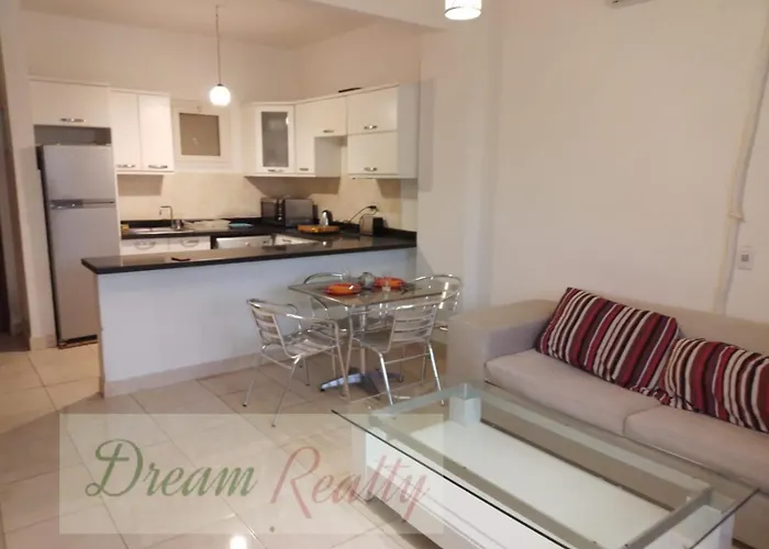 2 Bedroom Flat - Makadi Heights
