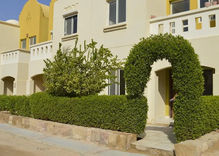 Nice 2-Bed Apartment