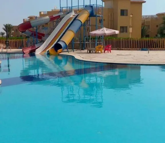 قريه اكواريوس العين السخنه