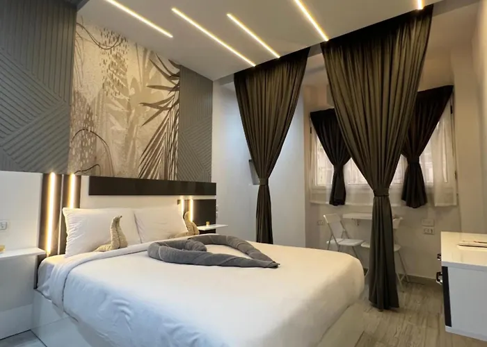 Bs Lodging 8- Next To Dream Beach
