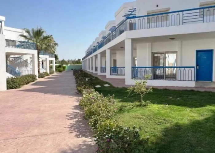 Two Bedroom Apartment In Lilly Land