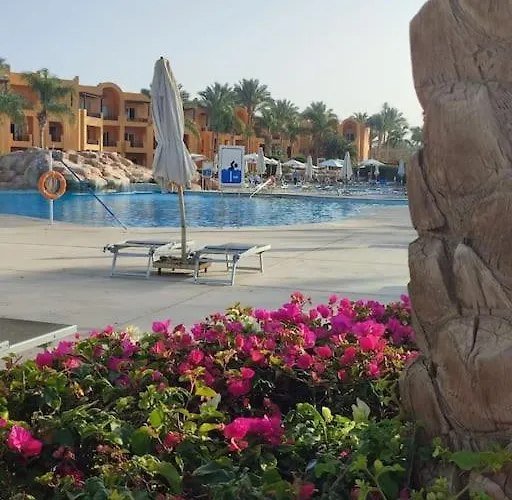 Stella De Mari Chalet In Makadi With Beach And Pool View