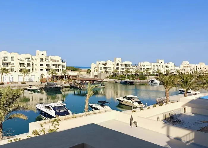 Nayah Stays, El Gouna Fanadir Marina Sea View
