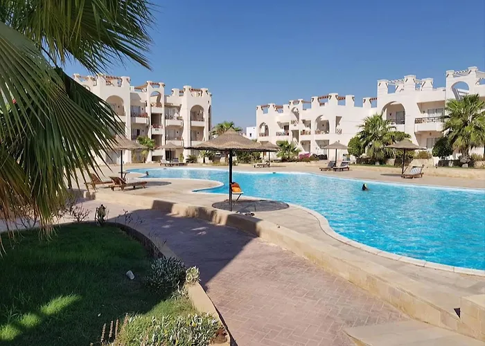 Sunny Lakes Resort, El-Sallam Road