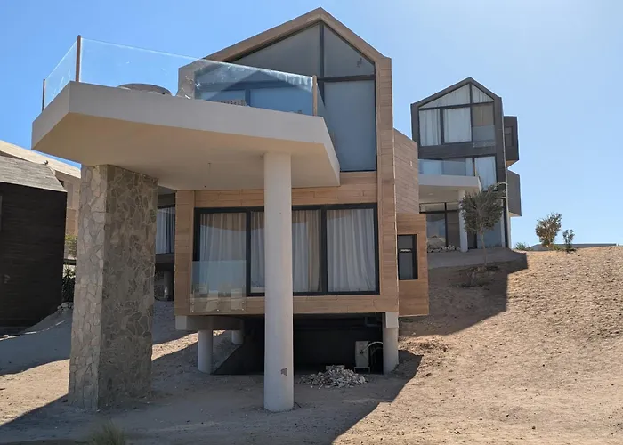 Splendid 2Br Seaview Getaway Free Pool & Beach Access