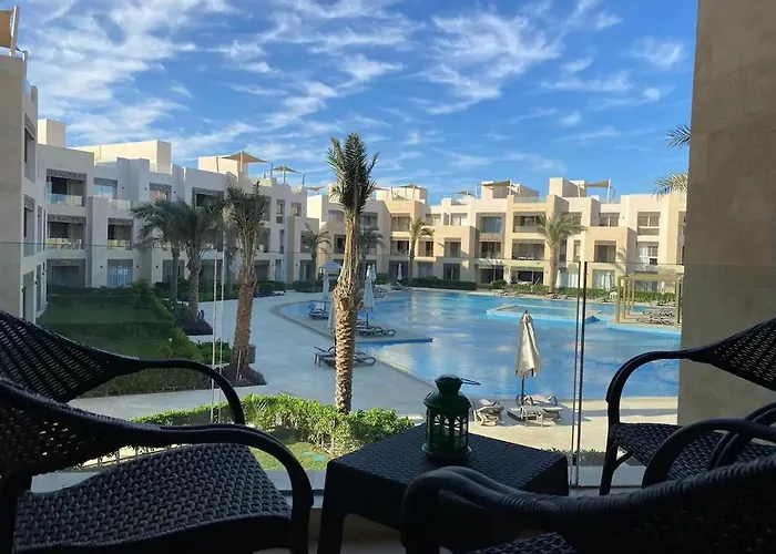 M Residence With Pool View & Beach Access - El Gouna, Hurghada