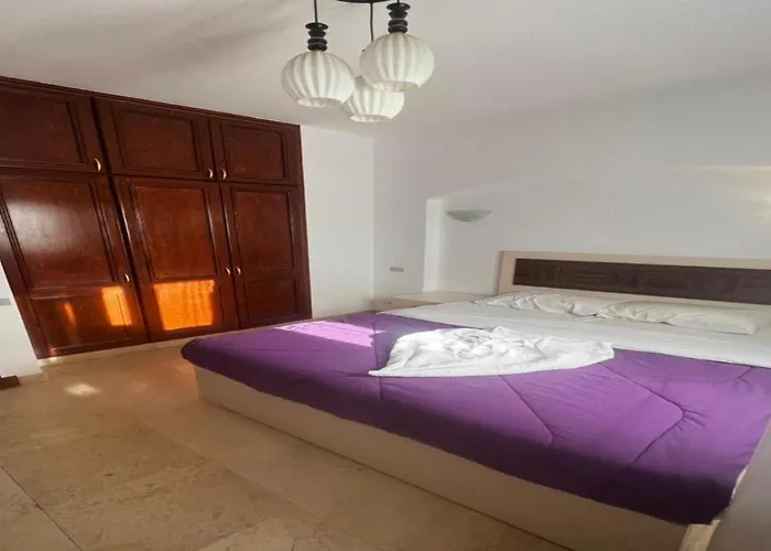Warm One Bedroom At West Golf Y62