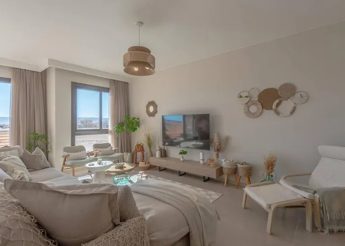 Stylish 3 Bedroom Retreat At Ancient Hills El Gouna