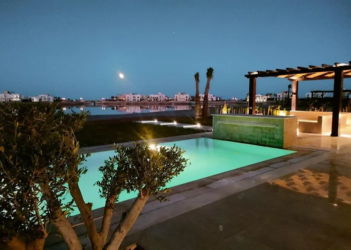 Stay At Elgouna With Private Heated Pool Villa