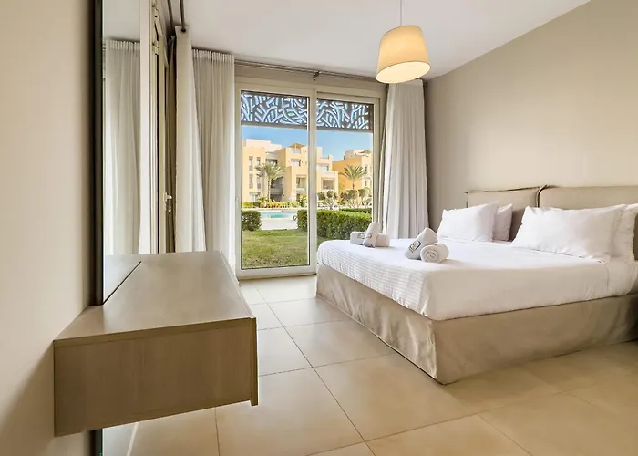 Modish & Modern 1Bdr Poolfront Mangroovy Free Pool & Beach