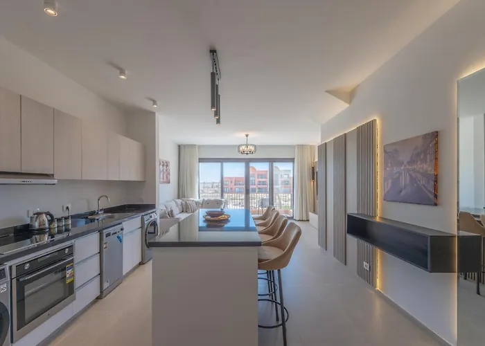 Sophisticated 1Br 1,5 Bath Duplex - Kamaran El Gouna, Pool View & Access