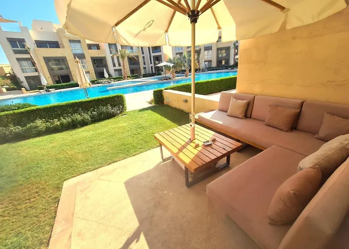 Fabulous Sea View 1 Bedroom & Private Garden To The Pool At Mangroovy