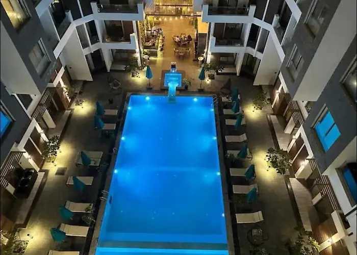 Studio Imperial resort pool view