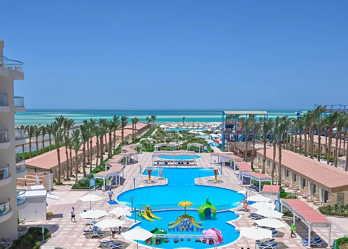 SUNRISE Serano Aqua Park Resort