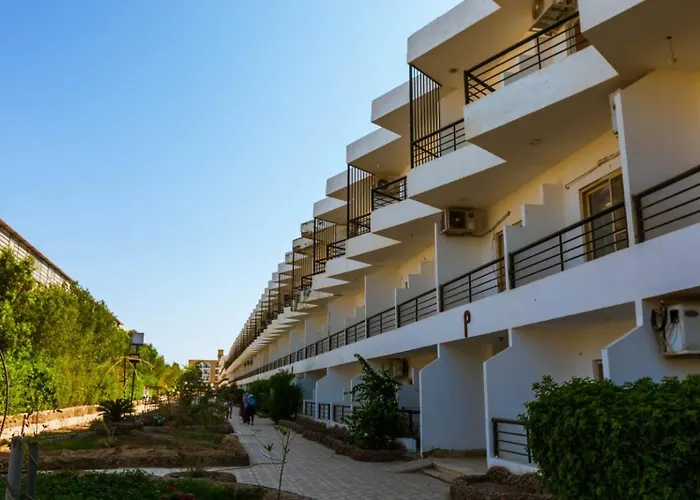 Fox House Resort
