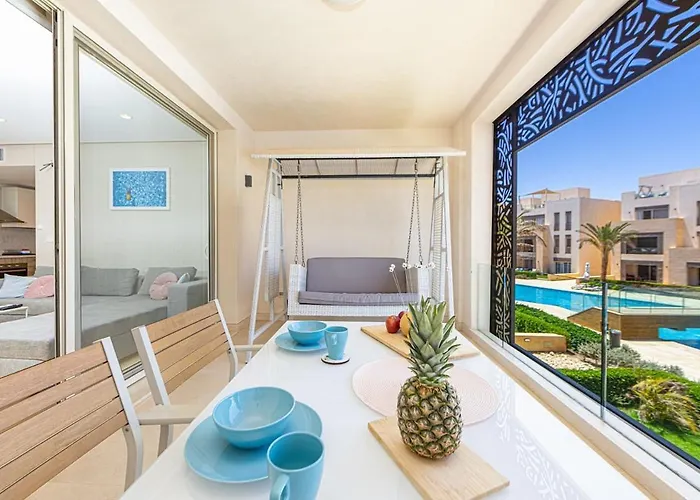 Special Apartment With Pool And Seasideview, El Gouna