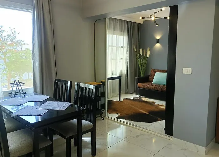 Relaxing Condo In The Heart Of Town