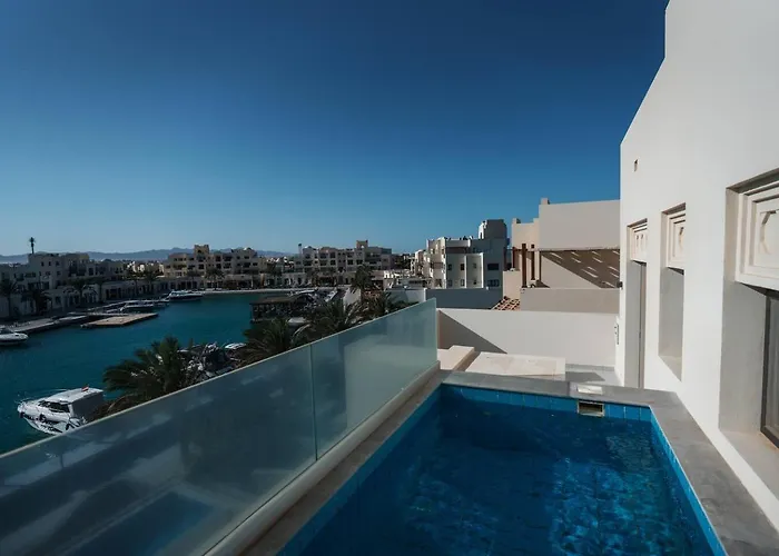 Fanadir Marina Plunge Pool & Sea View