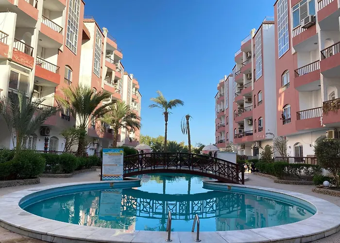 Desert Pearl Luxury Apartment