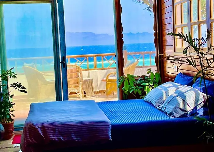 Beach Front Studio With Huge Roof Top Terrace
