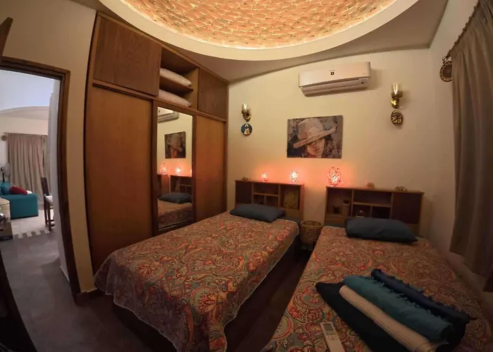 1 Bed Apartment With Public Pool Hottub & Petsok