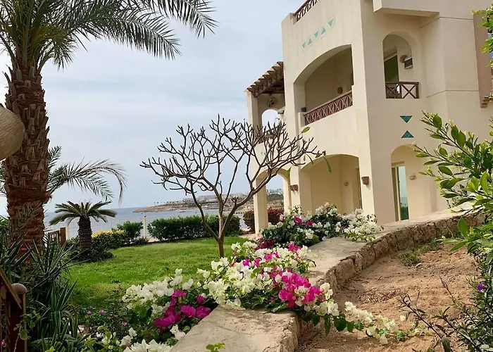 Seafront Apartment - Sharks Bay