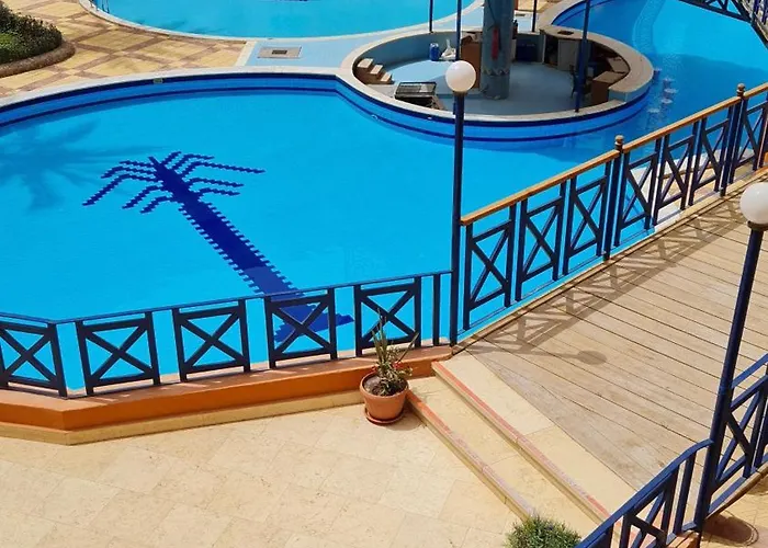 Oasis Resort Soraya - 2 Bed Apt, Recently Renovated And Fully Furnished With Pool Views In Al Ahyaa Hurghada Egypt