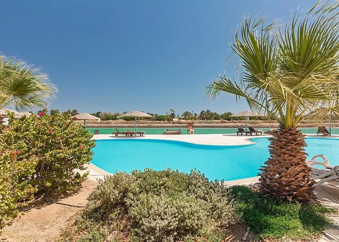 Peaceful Oasis, Stunning Views And Refreshing Pool, El Gouna