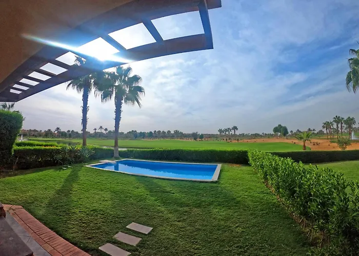 Luxury 6-Bedroom Villa With Private Pool In Ein Bay, Sokhna