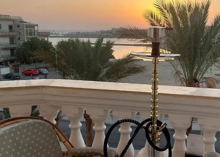 Antique Apartment With Sea View