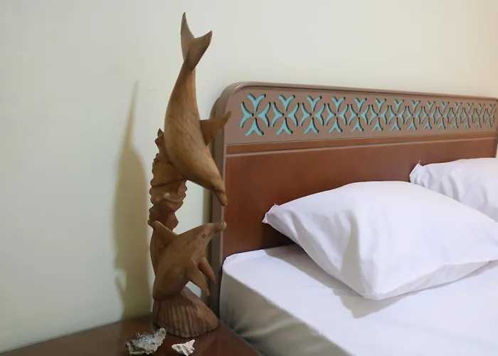 Dolphin Suites Apartment