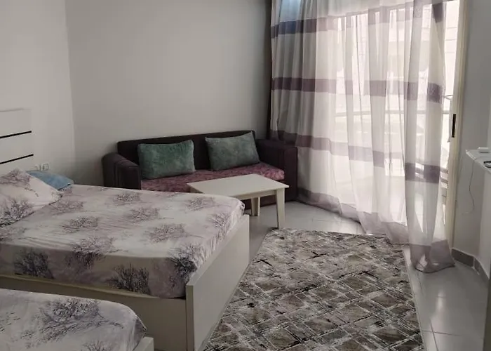 Magnificent Apartment In Hrg With Beach Access, 5 Min From Downtown