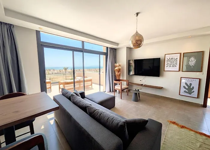 Stunning Penthouse Seaview Apt In Mesca, Somabay