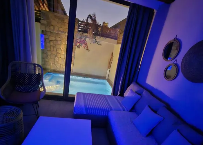 One Bedroom Private Pool